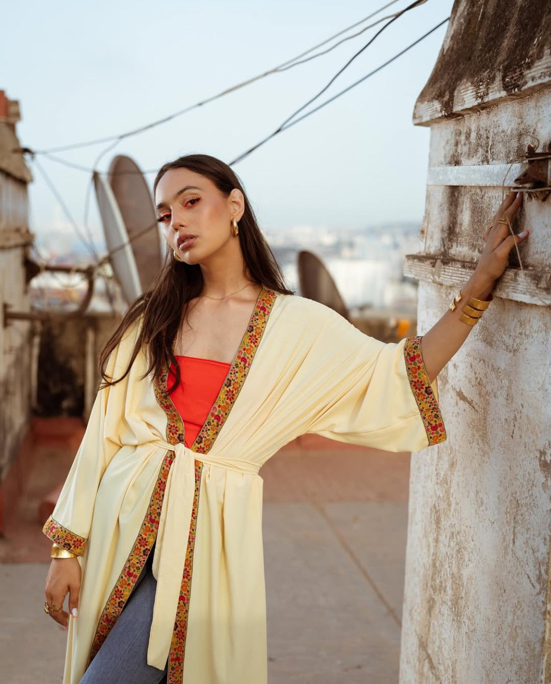 Kimono long Lkhzana brodé – création algérienne