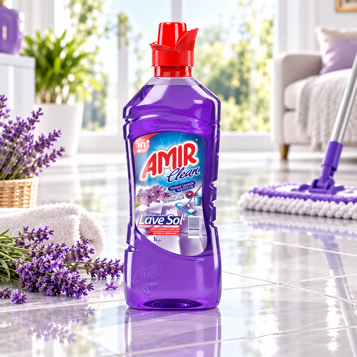 Amir Clean Lavande 1 L – lave-sol en situation avec serpillière dans une maison propre