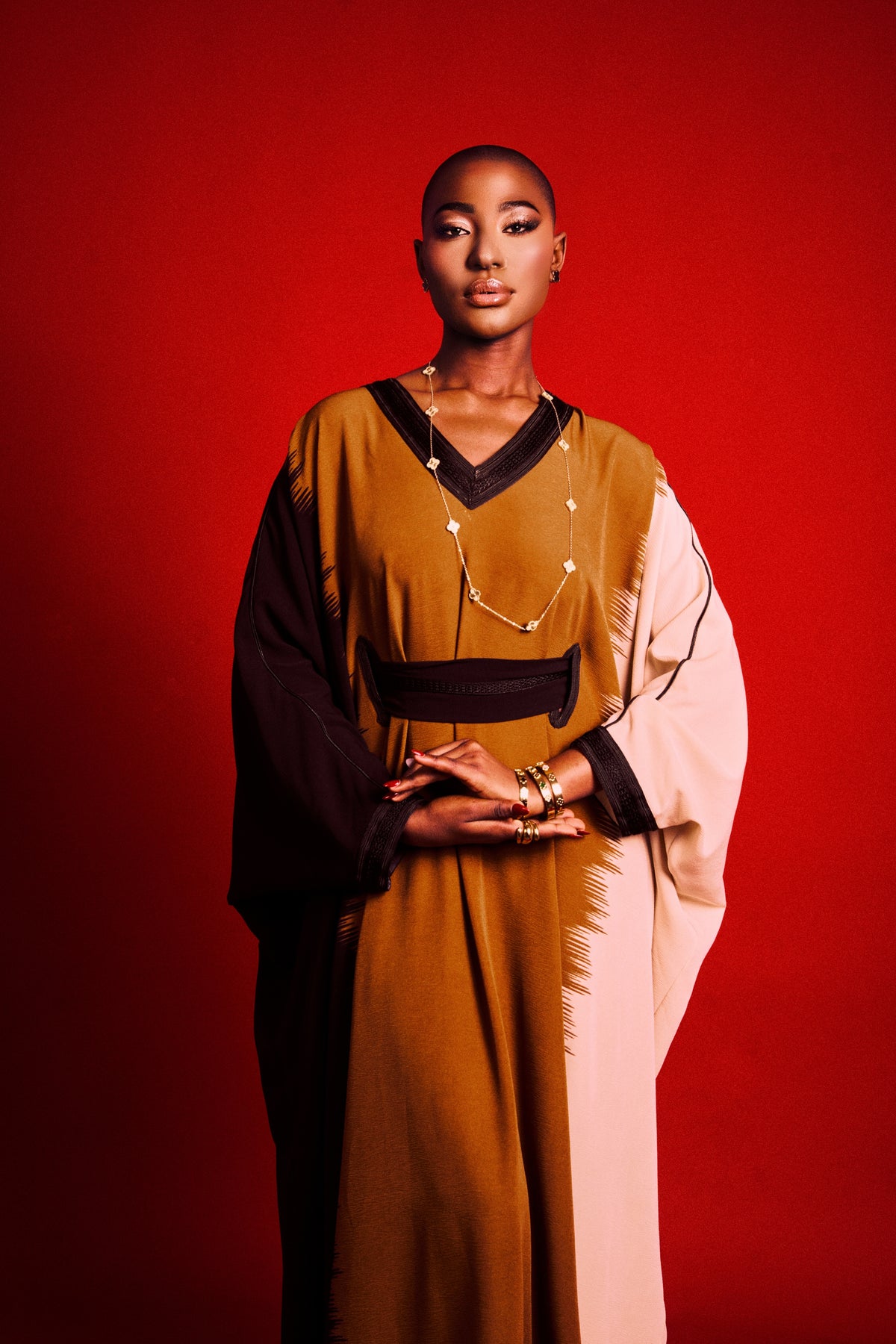 Robe longue Lkhzana en crêpe fluide – création algérienne